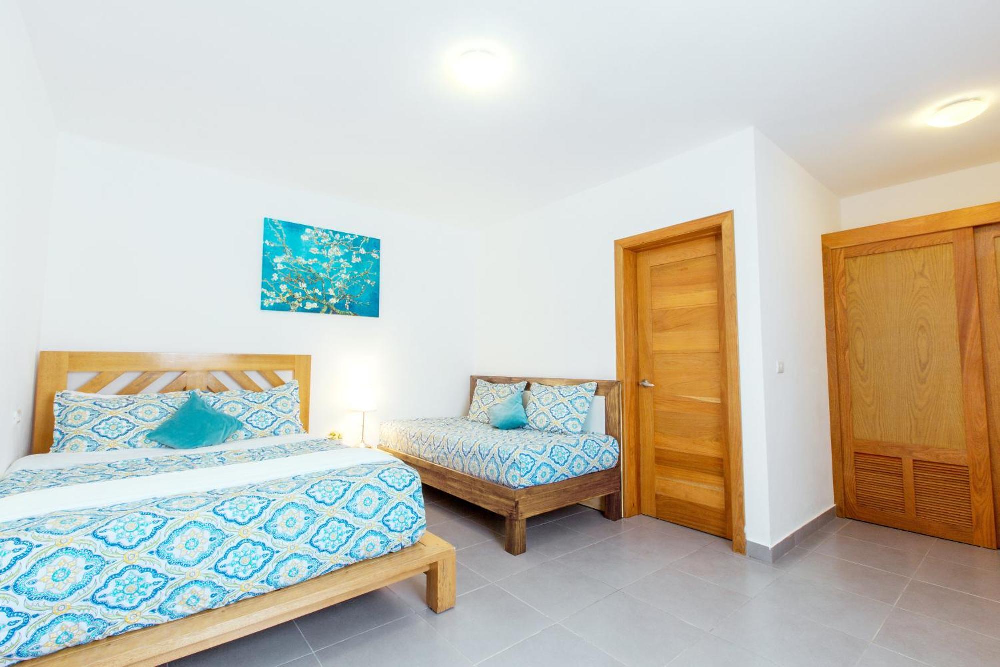 Apartahotel Sunny Deluxe Playa Corales - Wifi, Beach, Pool